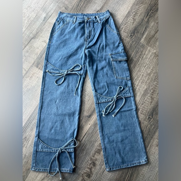 CIDER DENIM LOW RISE SOLID BOWKNOT POCKET WIDE LEG JEANS - Picture 2 of 4